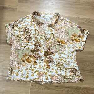 Kate Park Floral Short Sleeve Button-Up Shirt -Cream and Brown~ woman’s size XL